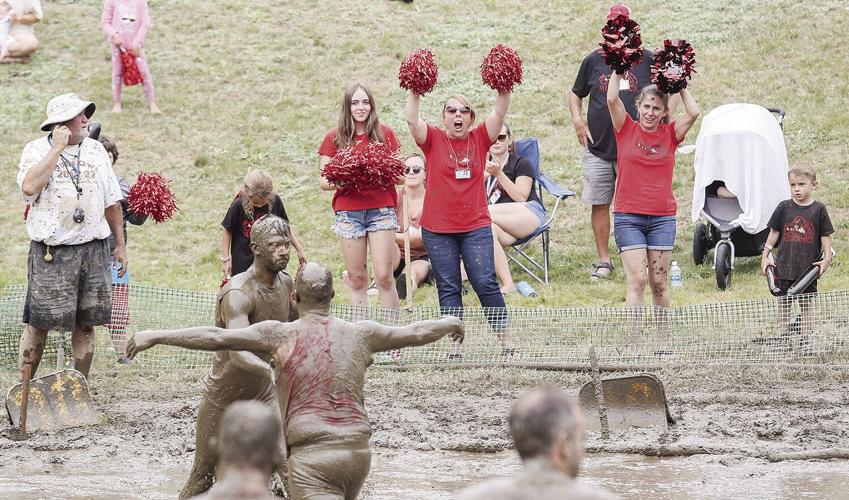 09-11-22 Mud Bowl championship wide cheering