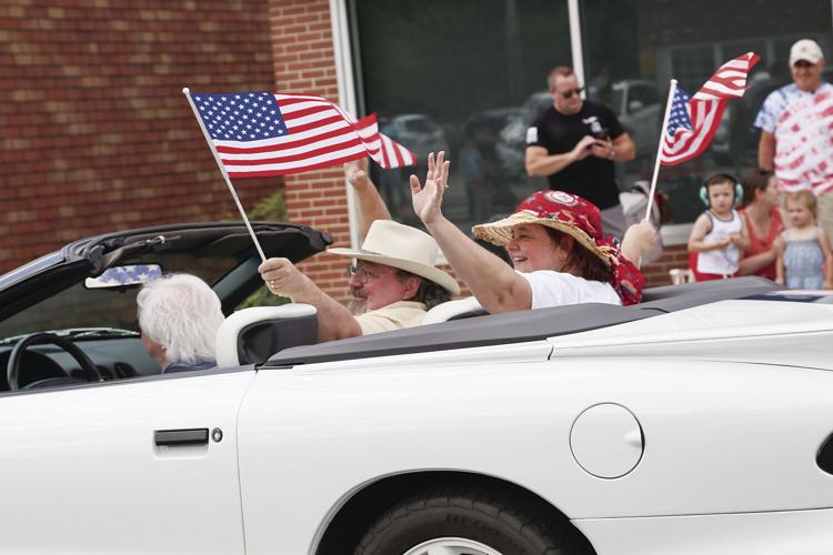 07-04-22 4th Conway Parade grand marshal holmes