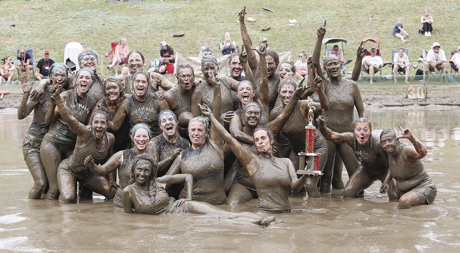09-11-22 Mud Bowl group mudmaids and mermuds