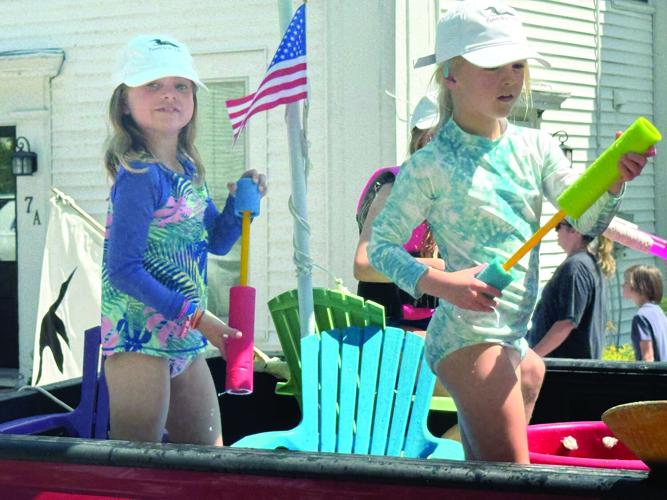 unknown kids squirt guns.jpg