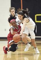 Eagles tame the Bears 59-36