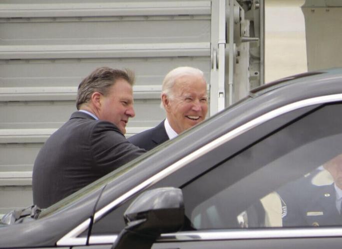 President Biden with Gov. Sununu