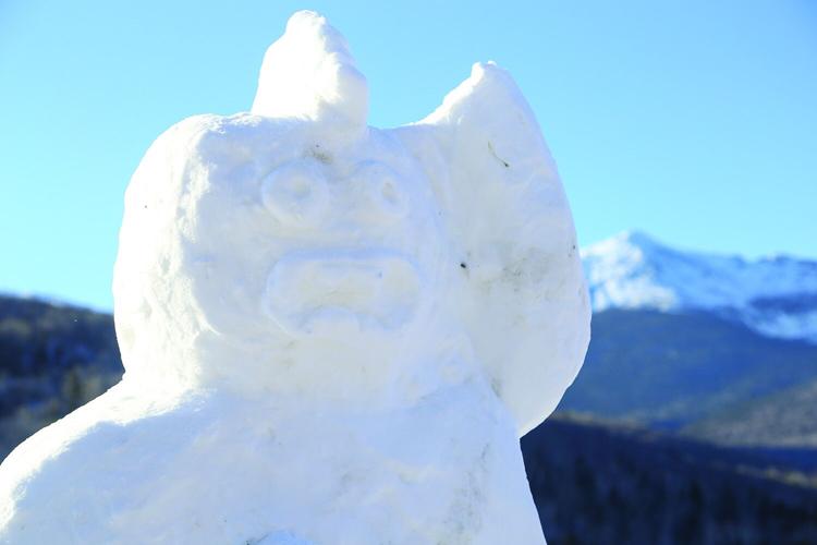 01-31-26 Snow Sculpting tight goofy face