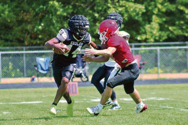 KHS Football - Marquise Twomey running