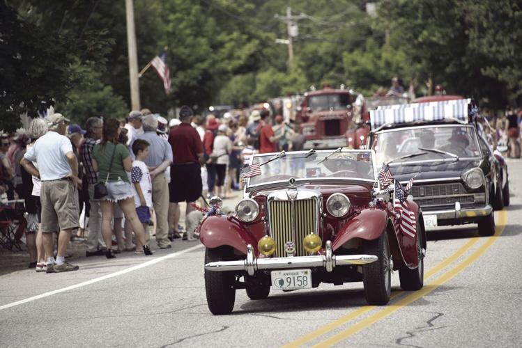 Bartlett Parade antique cars