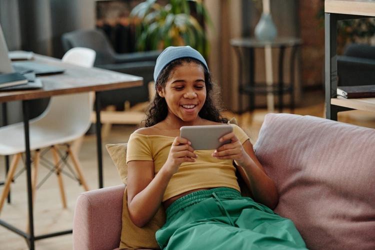 pexels-diva-plavalaguna-6937752