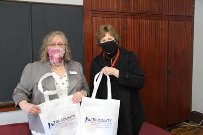 Shaheen visits with Tri-County Community Action Program officials