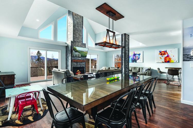 17 Highwoods Drive in Bartlett living room