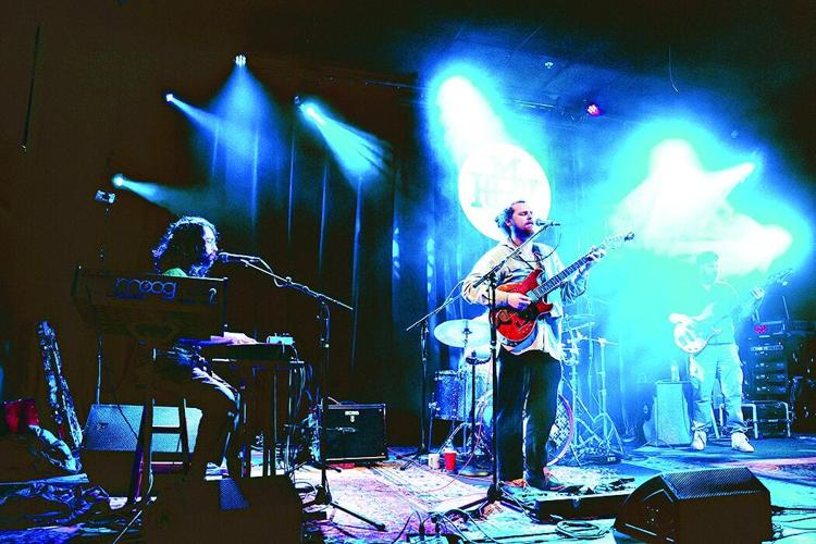 CL w48 BANDWiCH at majestic