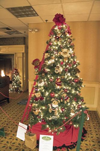 merry beary tree.jpg