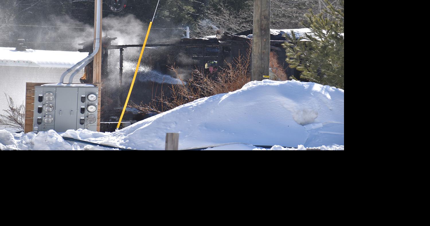 Fire destroys Albany mobile home | Local News | conwaydailysun.com