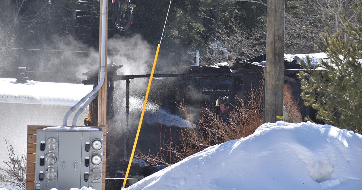 Fire destroys Albany mobile home | Local News | conwaydailysun.com