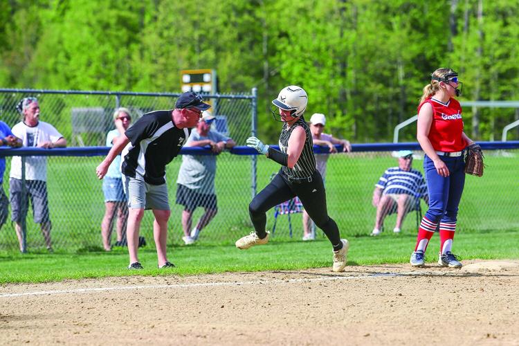 05-19-26 KHS SB noyes run around 3rd 1