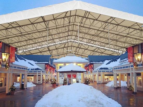 Settlers Green to become enclosed mall, prompts suit