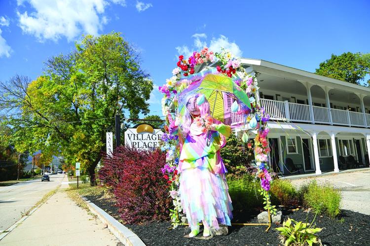 09-30-25 Pumpkin People village place widest