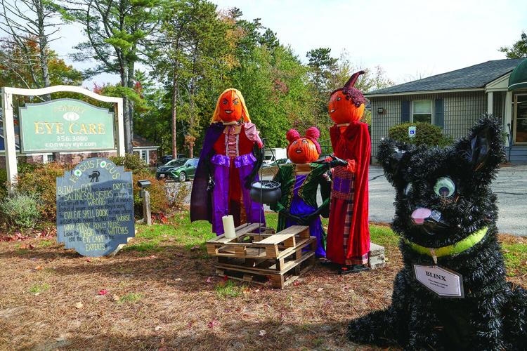 10-07-26 Pumpkin People conway eye widest