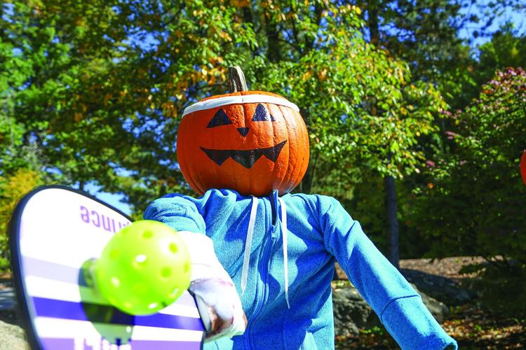 10-01-26 Pumpkin People memorial tight