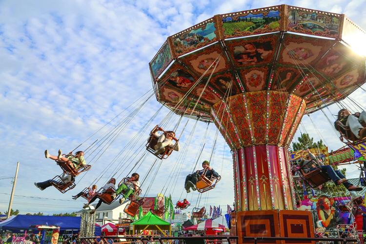 10-04-26 Fryeburg Fair swings horizontal