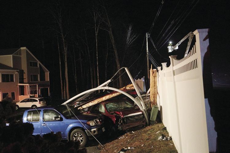 12-06-22 Outlook Accident BEST building behind