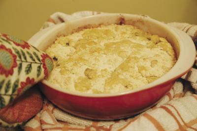 11-02-21 Apple Cobbler angled oven mitt