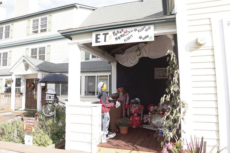 10-05-21 Pumpkins inn at ellis wide