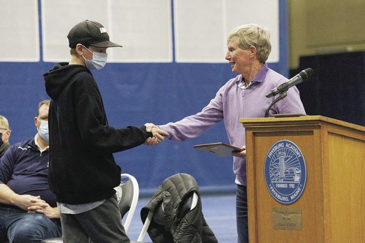 11-18-21 FA Sports Awards xc boy most improved handshake