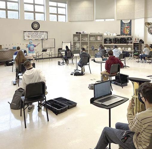 KHS Music returns - Therese Davison conducting