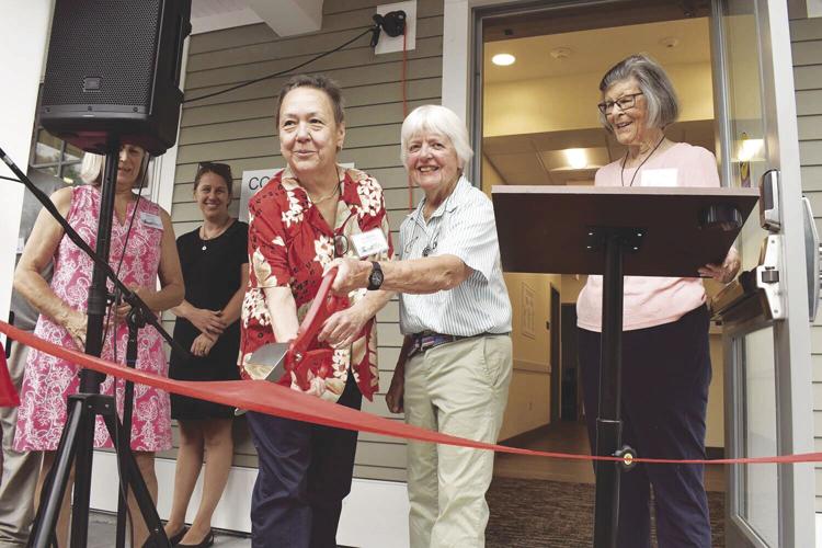 TCNA ribbon cutting 1