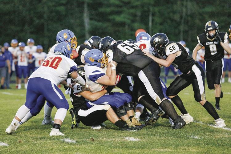 09-02-22 KHS FB tackle wide