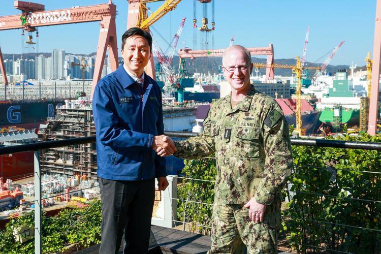 U.S. Chief of Naval Operations Visits HD Hyundai Heavy Industries and Confirms World-Class Naval Shipbuilding Capabilities