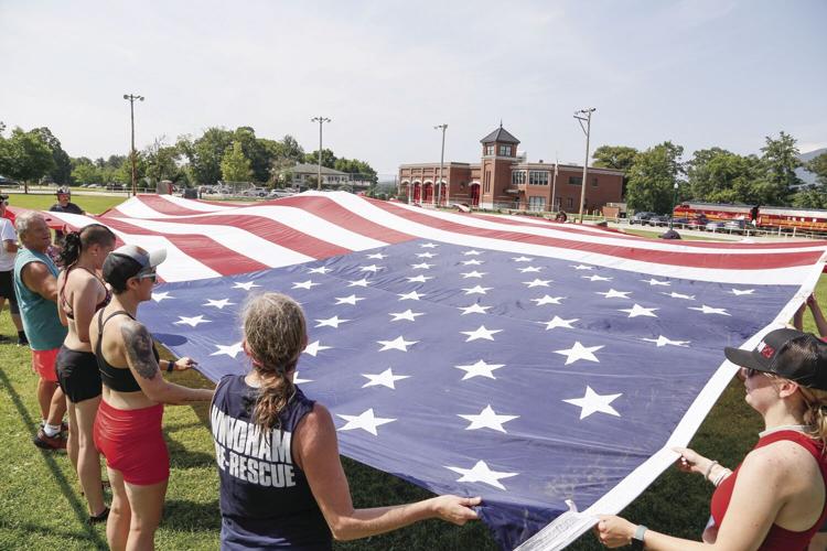 07-15-23 T2T 5K folding flag widest