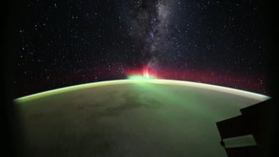 Nasa astronaut snaps vivid aurora and Milky Way from orbit