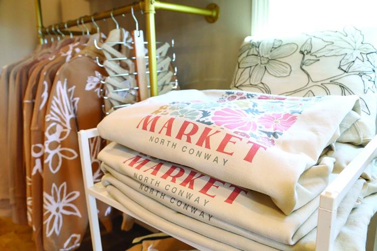 09-16-25 Poppy and Vale sweatshirt medium