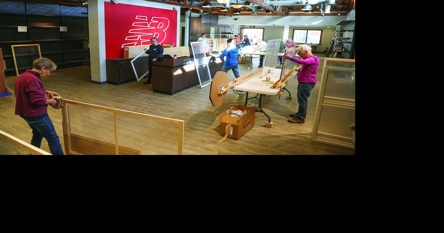 Tin Mountain's fifth Windows Dressers build a success | Local News ...