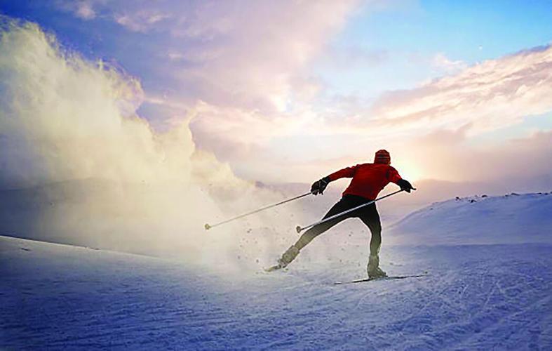 Nordic Trails - Three witches of skiing - skier in the wind