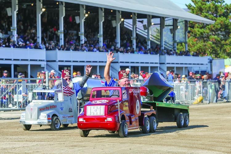 10-04-25 Fryeburg Fair kora waving