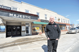 Majestic theater closing March 28