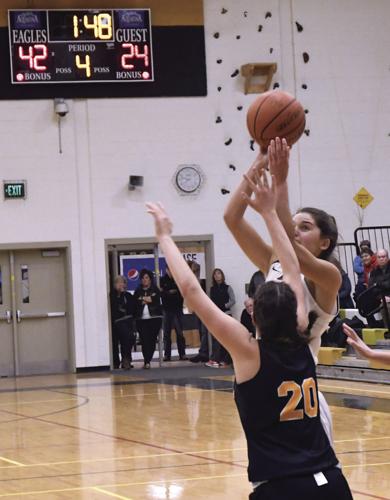 Isabel Wrobleski 1,000 points