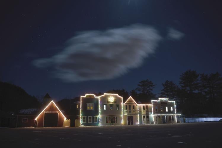 12-20-18 X-mas lights STORYLAND