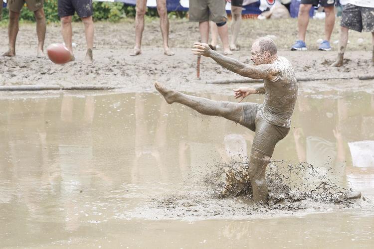 09-11-22 Mud Bowl kick muddas