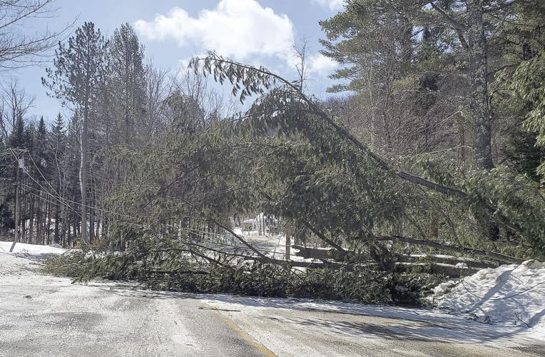 High winds - Carter Notch Road