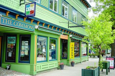 CL w39 Fare Share Food Coop front of store