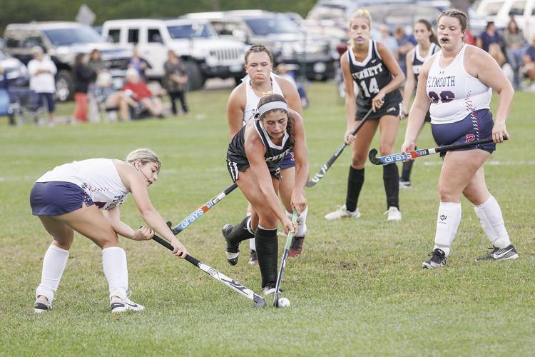 KHS field hockey - Tessa Capozzoli ball battle