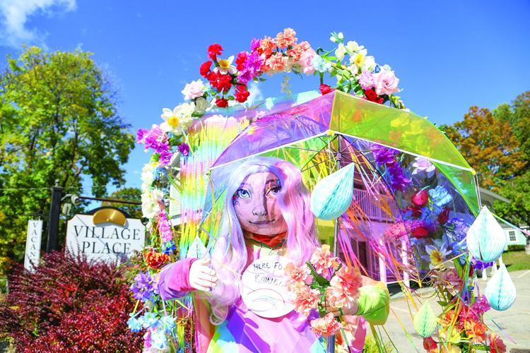 09-30-25 Pumpkin People village place medium