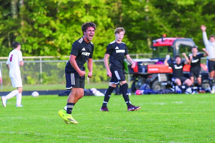 09-22-26 KHS-Berlin BSOC petruzzi after goal