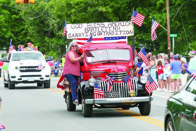07-04-25 Fourth Parade bartlett antique truck