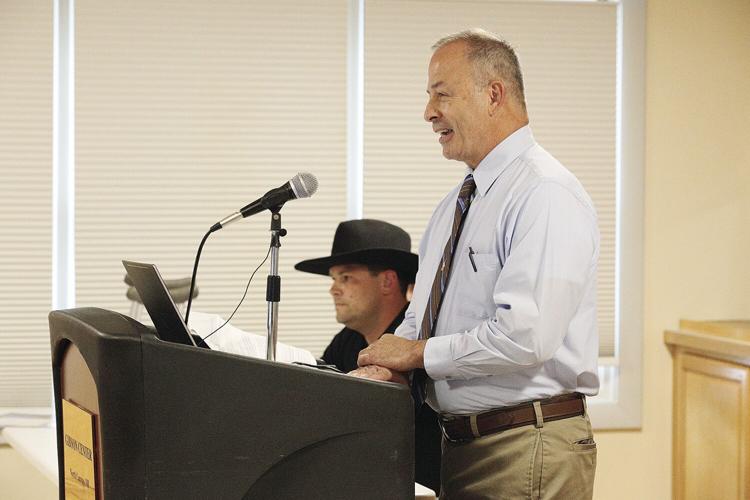 08-18-22 Forum richardi side