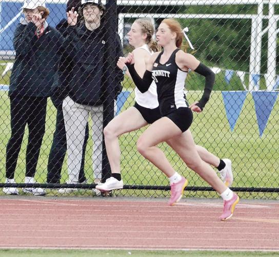 KHS Track -Piper Lopashanski 400 at New Englands