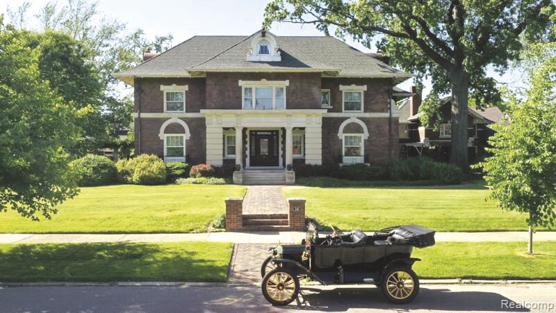 Ford House with old car.jpg