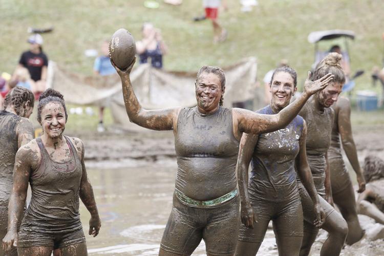 09-11-22 Mud Bowl mudmaids happy pose